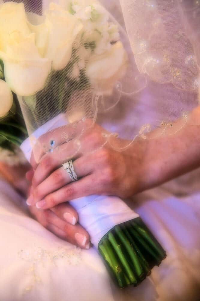 bride hands in Stl